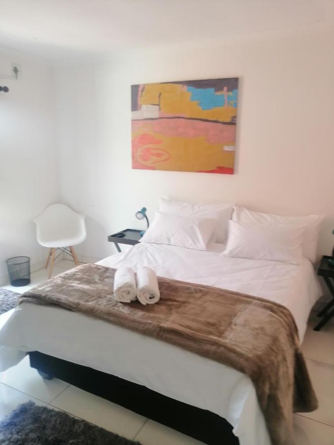 Niilo'S Guesthouse Rundu Ngoại thất bức ảnh